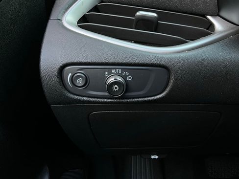 Used 2024 Chevrolet Malibu LT image 21