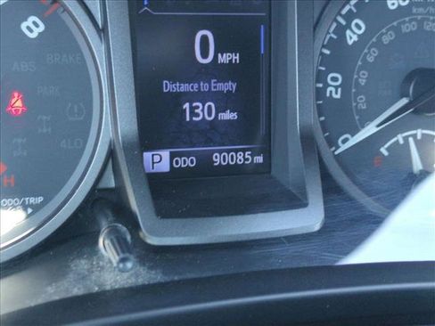 Used 2017 Toyota Tacoma TRD Sport RWD image 11