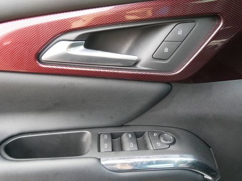 Used 2025 Chevrolet Traverse Z71 w/ Enhanced Driving Package AWD/4WD image 12