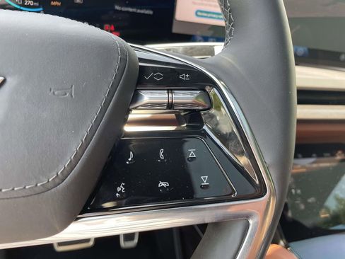 New 2026 Cadillac Vistiq Platinum image 25