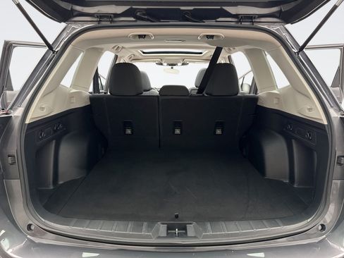 Used 2023 Subaru Forester Premium AWD/4WD image 18