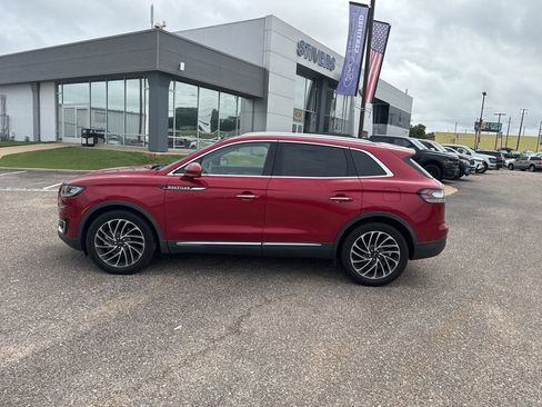 Used 2020 Lincoln Nautilus Reserve w/ Equipment Group 201A FWD image 9