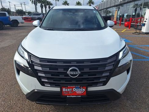 Certified 2026 Nissan Rogue SV image 2