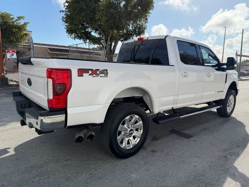 Used 2017 Ford F250 Lariat w/ Lariat Ultimate Package image 5