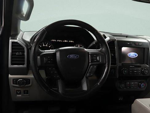 Used 2020 Ford F150 XLT w/ Equipment Group 302A Luxury AWD/4WD image 9