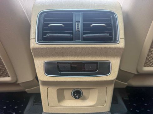 Used 2019 Audi Q5 2.0T Premium w/ Convenience Package AWD/4WD image 13