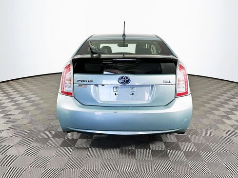 Used 2013 Toyota Prius Four image 9