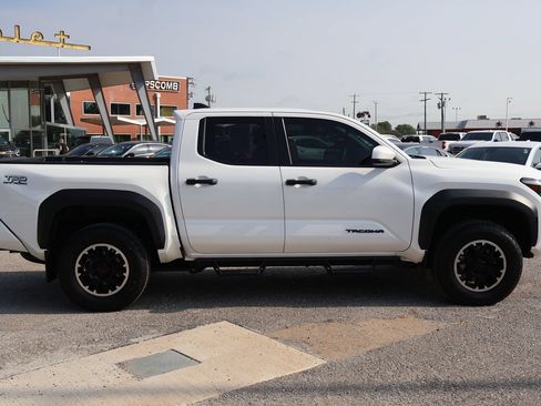Used 2024 Toyota Tacoma TRD Off-Road AWD/4WD image 6