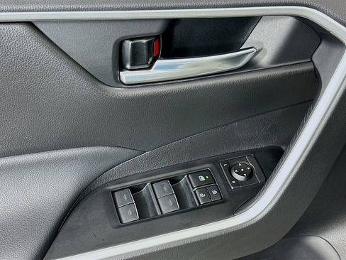 Certified 2025 Toyota RAV4 XLE w/ Convenience Package image 17