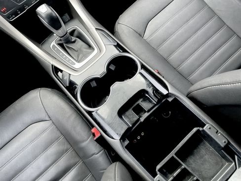 Used 2015 Ford Fusion SE w/ Equipment Group 202A image 23