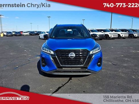 Used 2024 Nissan Kicks SR w/ SR Premium Package FWD image 2
