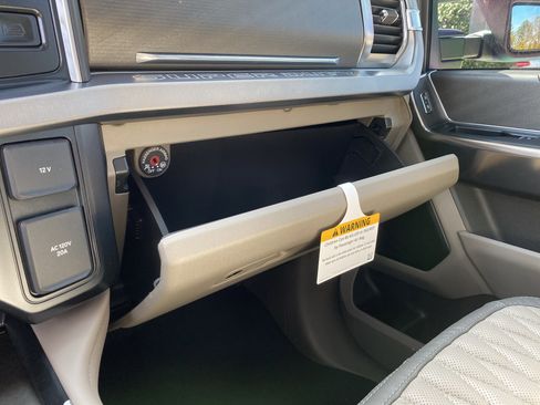 Used 2026 Ford F450 Platinum w/ Platinum Plus Package image 38