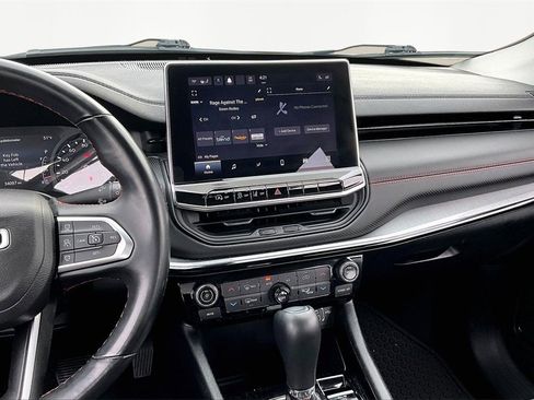 Used 2022 Jeep Compass Trailhawk w/ Trailhawk Convenience Group image 6