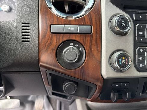 Used 2014 Ford F250 Lariat w/ Chrome Package AWD/4WD image 14