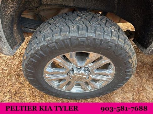 Used 2022 Chevrolet Silverado 2500 LT w/ Convenience Package image 15