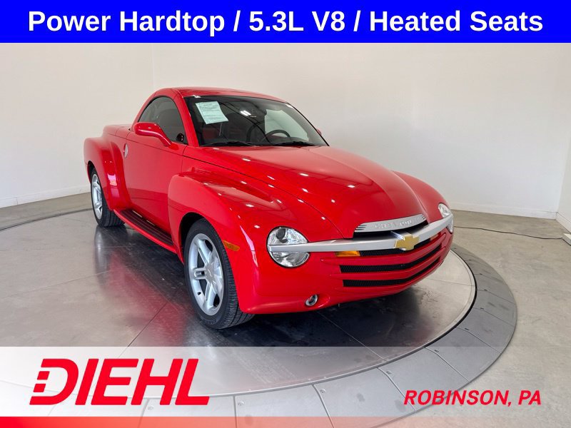Used 2004 Chevrolet SSR w/ Preferred Equipment Group RWD image 1