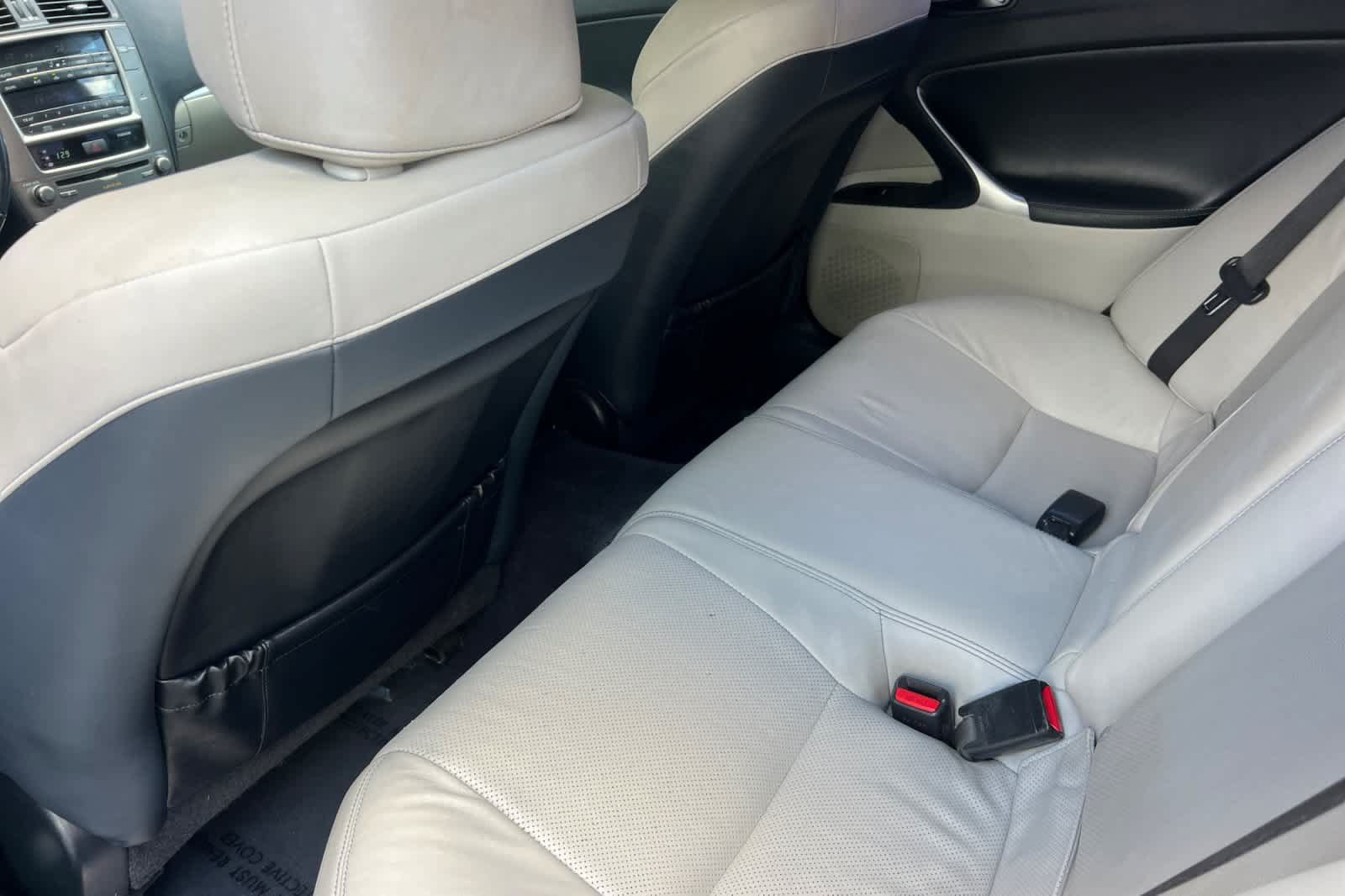 Used 2012 Lexus IS 250 w/ Premium Pkg Value Edition RWD image 4