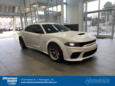Used 2023 Dodge Charger Scat Pack RWD image 1