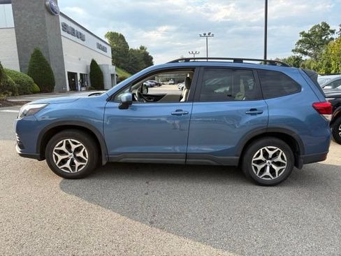Used 2024 Subaru Forester Premium AWD/4WD image 2