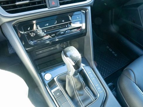 New 2026 Volkswagen Taos SEL image 20