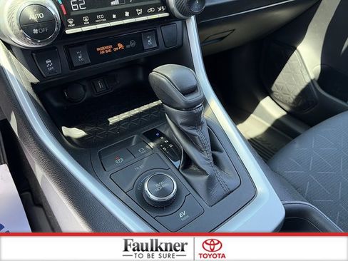 Used 2021 Toyota RAV4 XLE w/ XLE Grade Weather Package AWD/4WD image 37