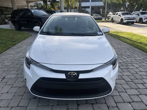 Used 2024 Toyota Corolla LE FWD image 18