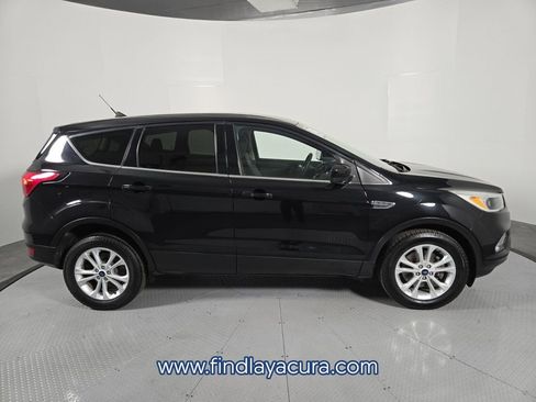 Used 2019 Ford Escape SE image 7