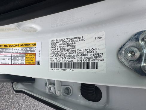 Certified 2025 Honda Accord LX image 28