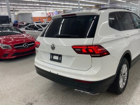 Used 2019 Volkswagen Tiguan S image 37