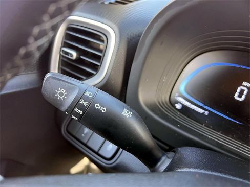 Certified 2023 Hyundai Venue SEL w/ Cargo Package image 29