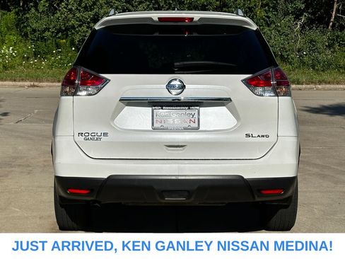 Used 2016 Nissan Rogue SL w/ SL Premium Package AWD/4WD image 4