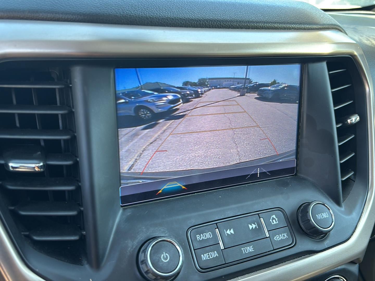 Used 2018 GMC Acadia Denali AWD/4WD image 17