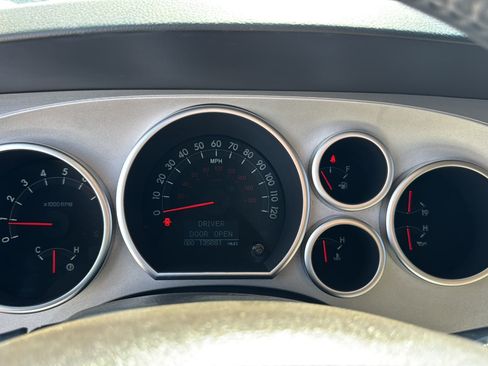 Used 2008 Toyota Sequoia Limited w/ Cold Area Pkg RWD image 29