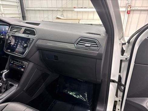 Used 2024 Volkswagen Tiguan SE R-Line FWD image 29