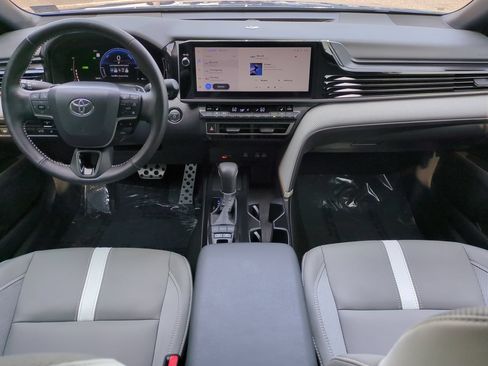 Used 2026 Toyota Camry SE w/ Multimedia Upgrade Package FWD image 14