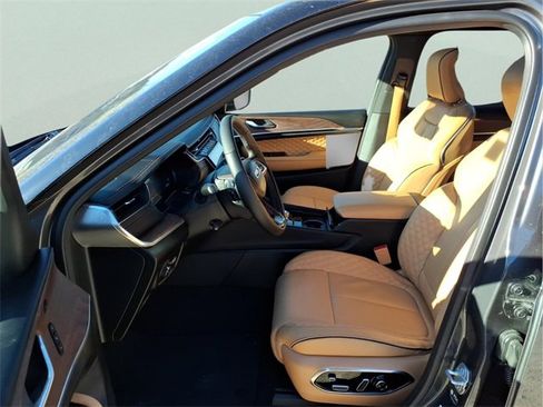 Used 2025 Jeep Grand Cherokee L Summit w/ Advanced Protech Group IV image 21