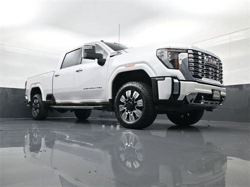 Used 2024 GMC Sierra 2500 Denali w/ Denali Reserve Package image 23