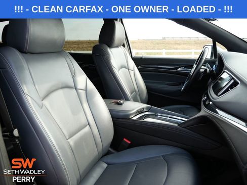 Used 2024 Buick Enclave Premium image 17