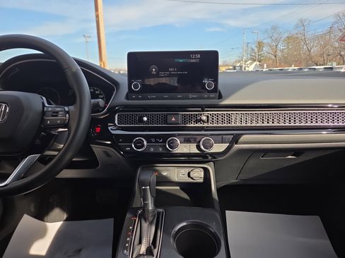 Used 2024 Honda Civic EX-L image 24