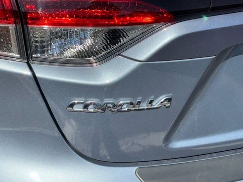 Used 2023 Toyota Corolla LE w/ LE Convenience Package image 11