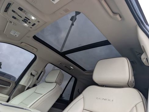 Used 2024 GMC Yukon Denali AWD/4WD image 25
