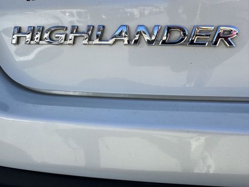 Used 2018 Toyota Highlander Limited Platinum image 23