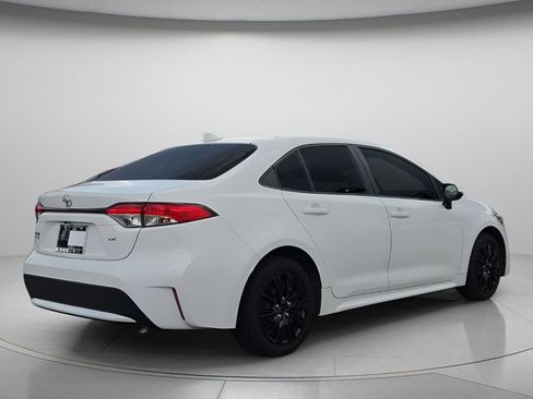 Used 2022 Toyota Corolla LE FWD image 7