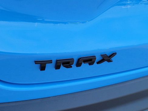 Used 2024 Chevrolet Trax RS w/ Sunroof Package FWD image 6