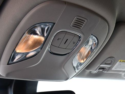 Used 2022 Jeep Compass Latitude AWD/4WD image 35