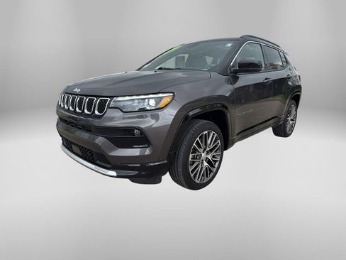 Used 2023 Jeep Compass Limited w/ Elite Group AWD/4WD image 1