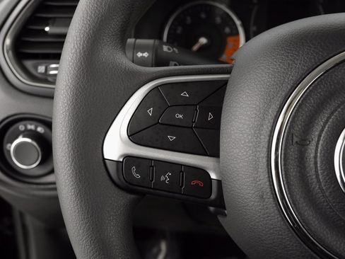 Certified 2023 Jeep Renegade Latitude image 22