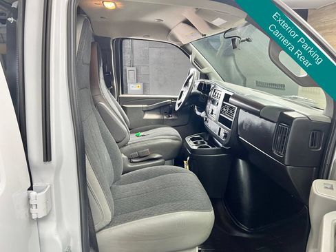 Used 2025 Chevrolet Express 2500 w/ Driver Convenience Package RWD image 8