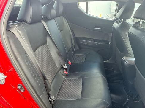 Used 2022 Toyota C-HR Limited FWD image 24