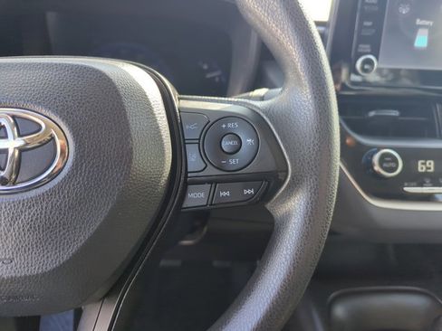 Used 2022 Toyota Corolla LE image 15